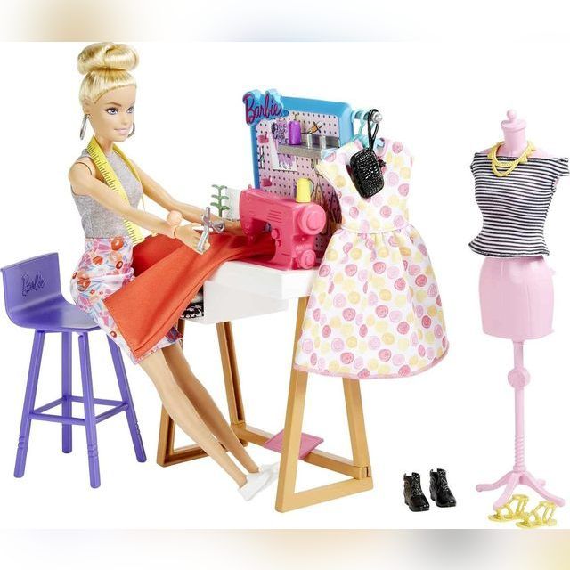 Barbie Fashion Designer Doll (12-in/30.40-cm), and Studio, 25+ Design and Fashion Accessories