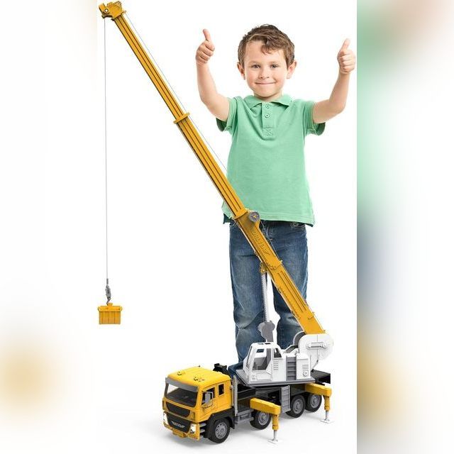 Battat Driven Jumbo Crane Truck