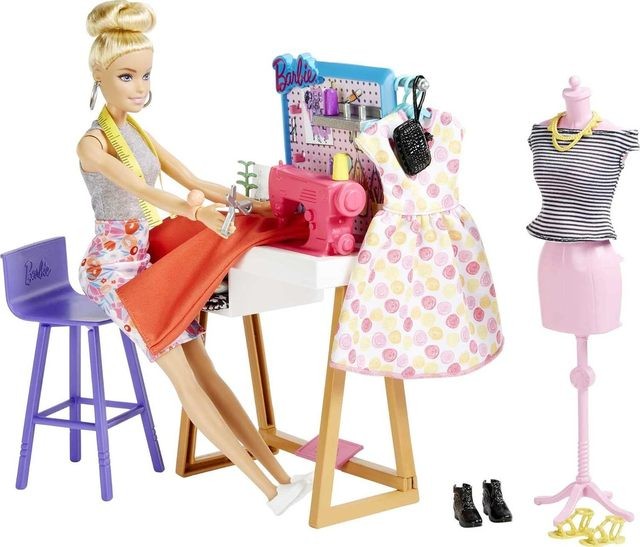 Barbie Fashion Designer Doll (12-in/30.40-cm), and Studio, 25+ Design and Fashion Accessories