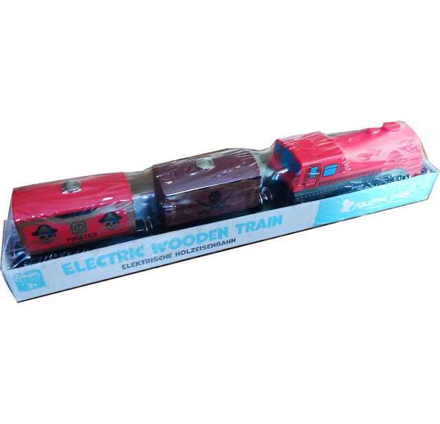 Squirrel play locomotive with Pirate wagons