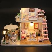 Wooden dollhouse for self-assembly KX6996